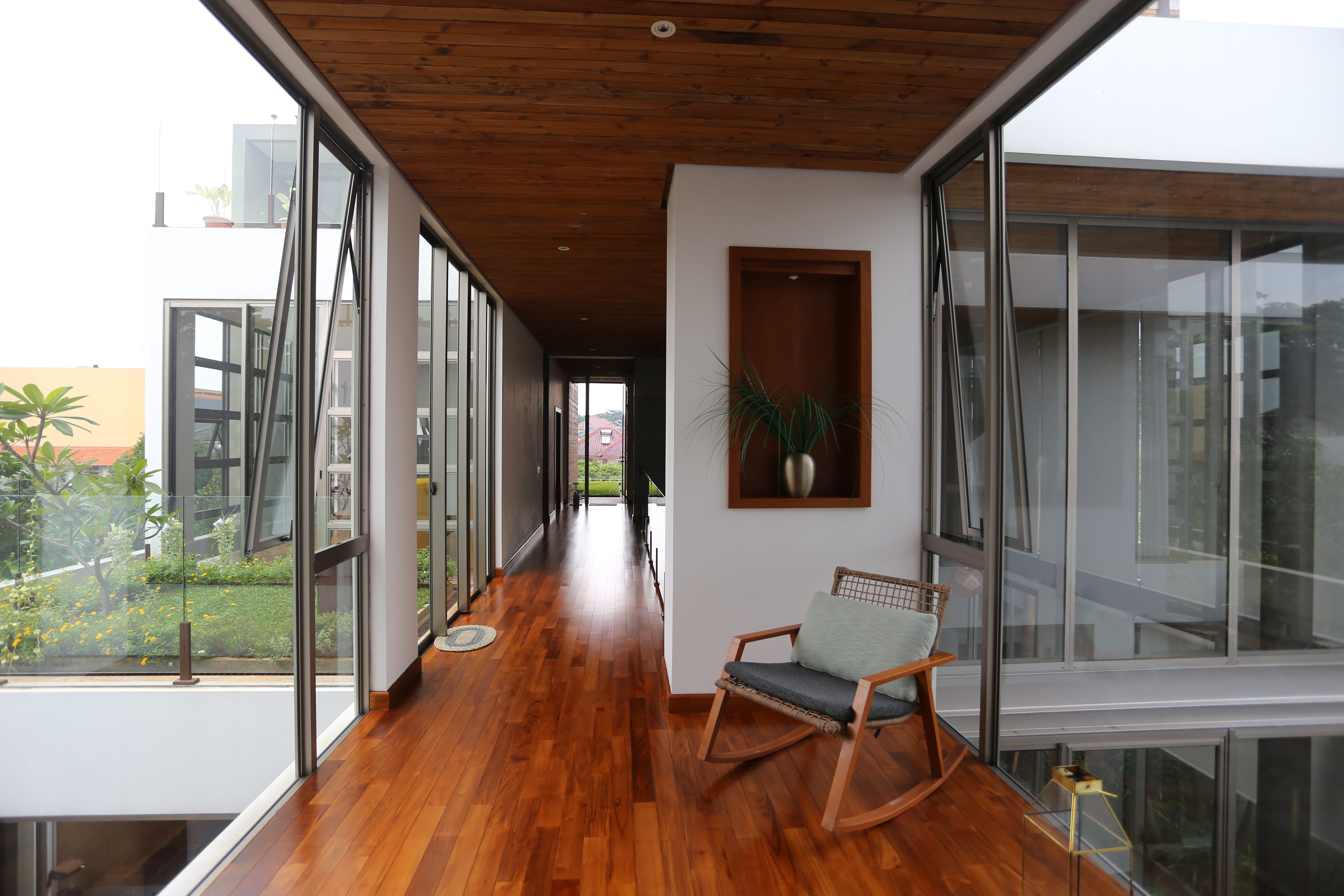 Jati flooring hallway